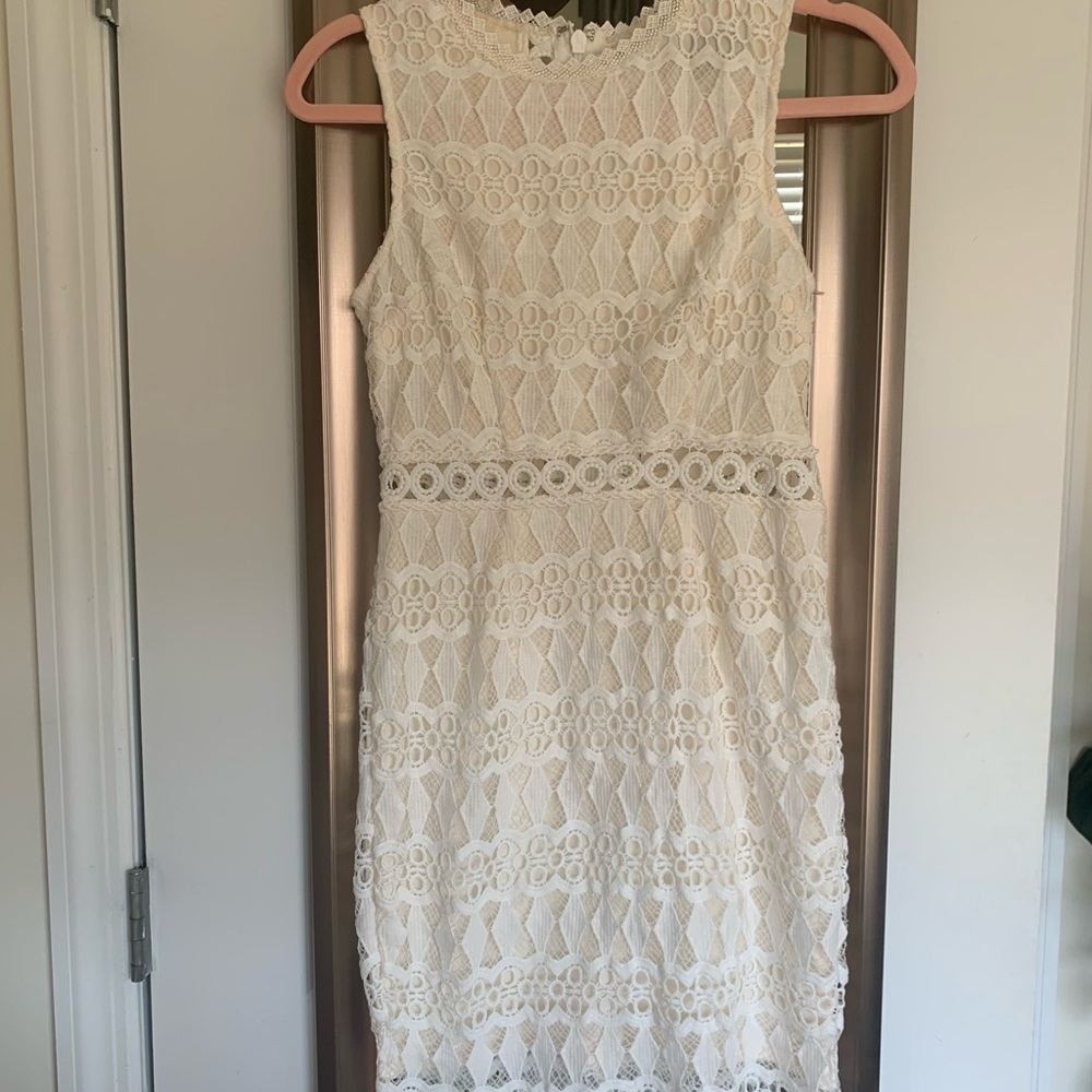 Lulu white dress with embroidered detail